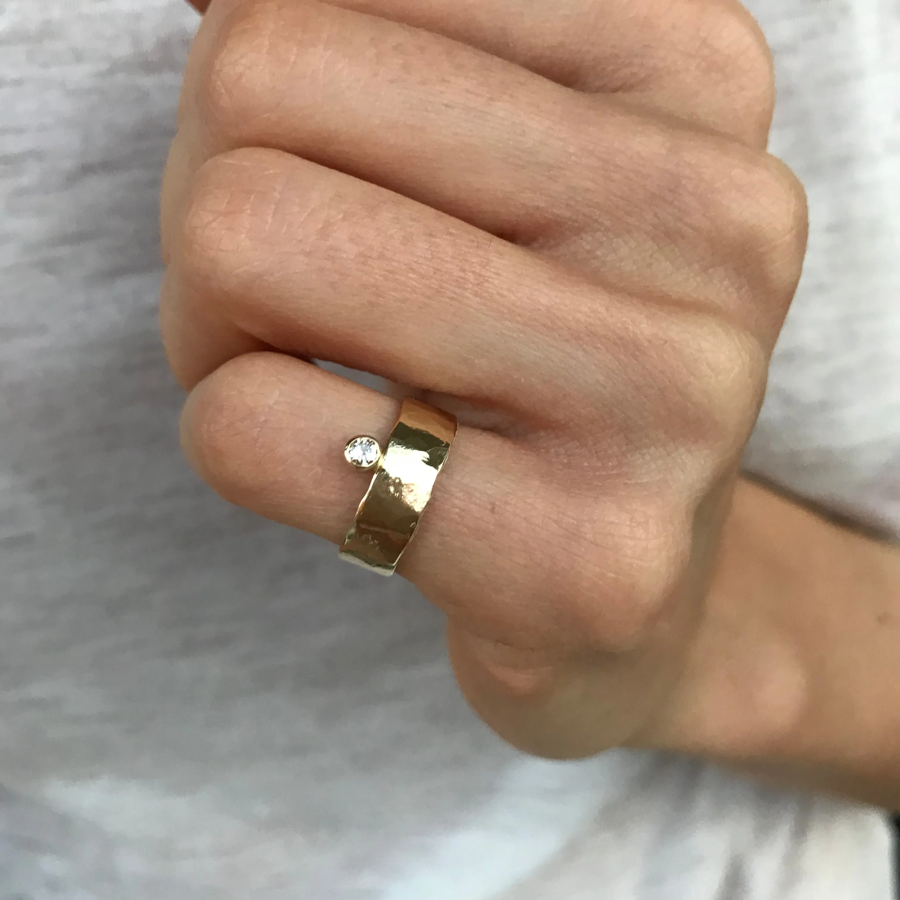 Annie 14K Gold w. Blue Sapphire