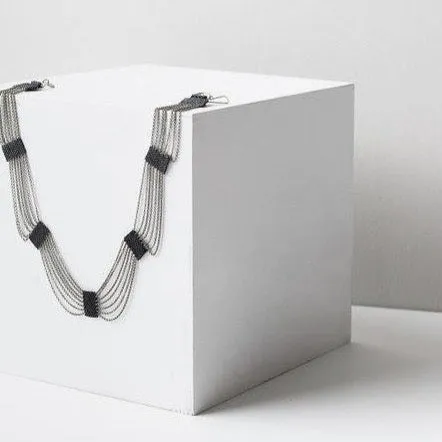 Eternity Necklace in Black