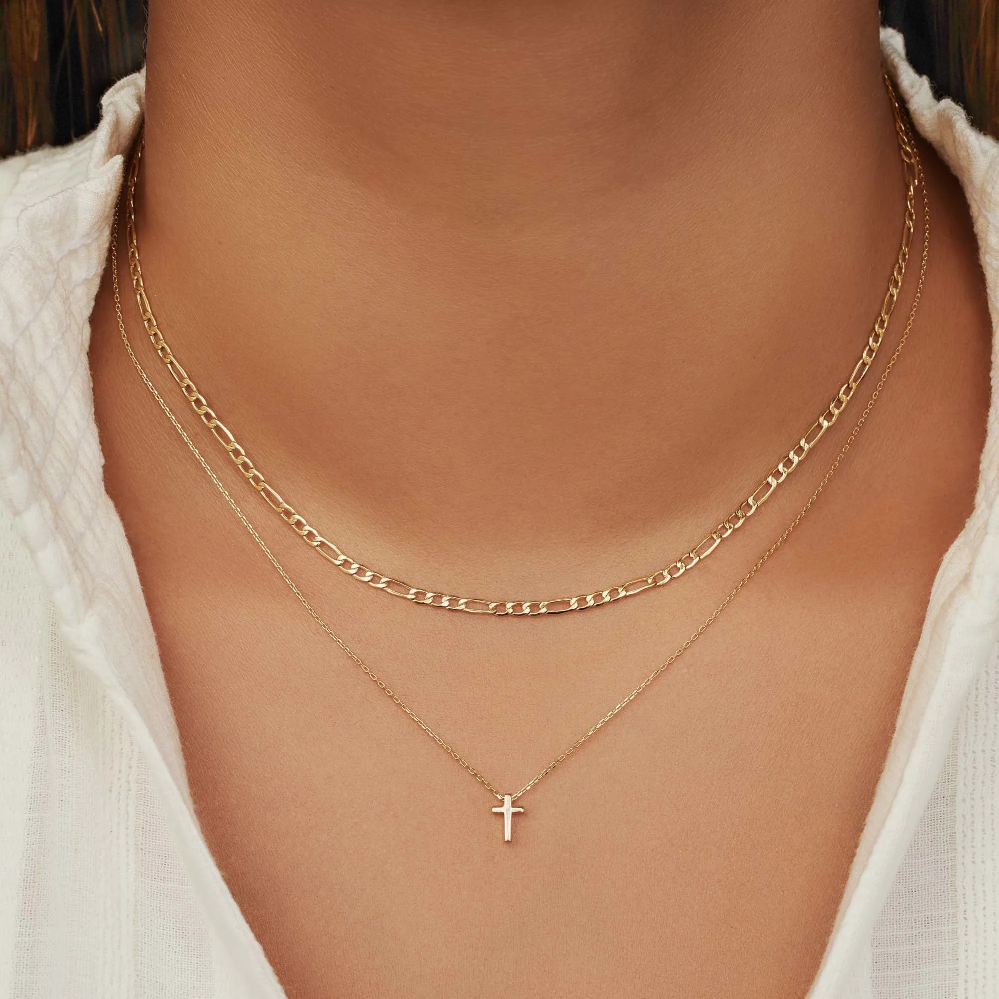 Monceau Solange 14 karat gold necklace with cross